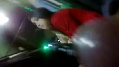 Flash se ve (a ella le gusta) follando con la mama tetona de mi amigo