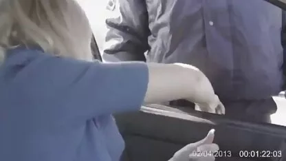 La cremallera está abajo, déjame ayudarte!!! videos modelos desnudas