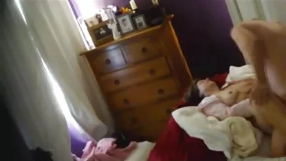 MILF masturba a real orgasmo chiquitas pero cachondas