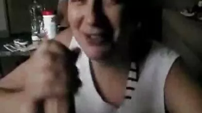 Amateur mamá chupa su sons amigo culioneros venezolanas