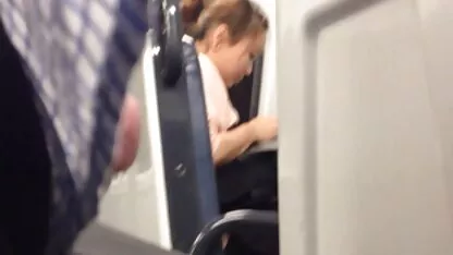 Tren flash (peek) colegialas japonesas en el tren
