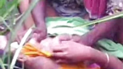 Bangla randi follada al aire libre videos de viejos follando con chicas