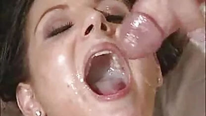Bukkake cum puta se parece a un donut glaced .F70 video porno de guatemala