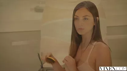 Vixen.Com caliente niñera follada por su jefe free porn japonesas