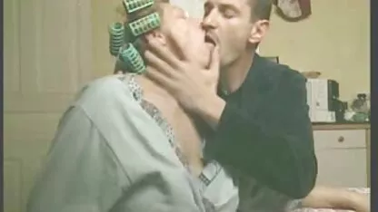 Futuro yerno se encuentra con mamá petardas creampie