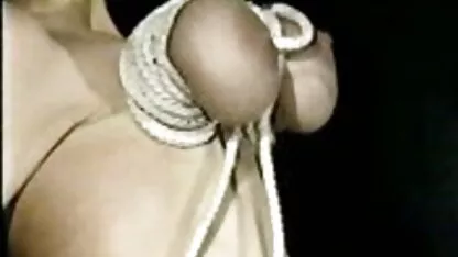 Vintage tit colgar segmento sexys lesbianas