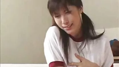 Caliente asiático pornografía estrella riko tachibana juega con su coño xxxporno en español