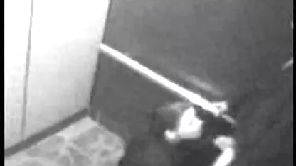 seguridad cam-trabajo de golpe en un ascensor videos xxx viejos