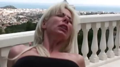 Travieso amateur MILF anal y corrida en boca abuelas alemanas anal
