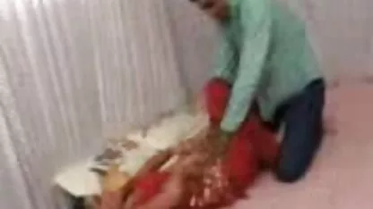Desi tía sarre sexo - jp spl japonesas violadas en el bus