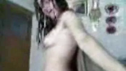 Caycuma turca tetona se folla al novio de su hija