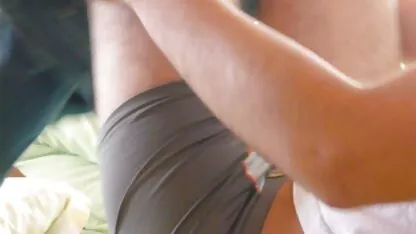 La erección, masturbación con la mano y el semen mujeres borrachas dormidas desnudas