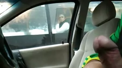 Intermitente en el coche a través de la ventana del autobús porno clasico espanol