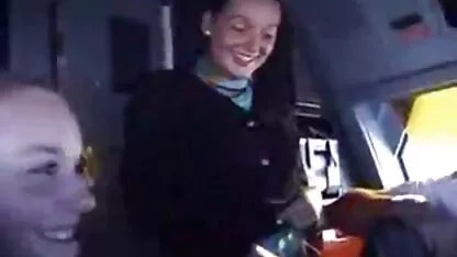 Real asistente de vuelo se burlan de videosxxx espanol