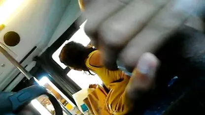 Flash bus - a ella le gusta maduras nalgonas y piernudas