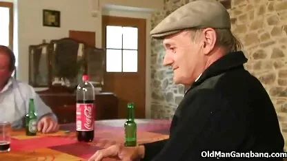 Doble mierda en la mesa  xxx chichonas culonas