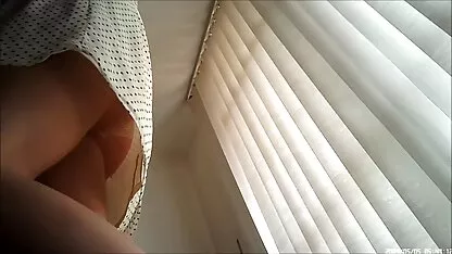 Bajo la falda oficina parte 3 tetas xxx hd