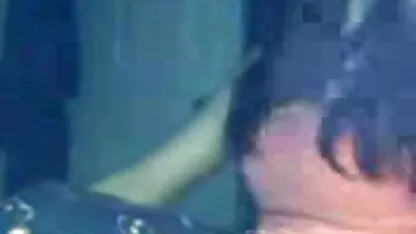 Linda morena muestra las tetas en la webcam culona xnxx