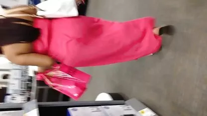 Grasa negro MILF culo en rosa ver thru vestido serviporno mexicanas