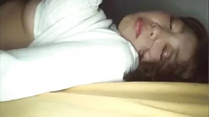 Japonés groggy videos de esposas en trios