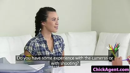 Amateur fundición belleza en lesbiana audición borrachaxxx