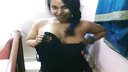 Tetona India lily exponiendo sus tetas, culo sexy en la leva videos caseros xxx de bolivianas