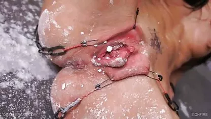 Queensnake.Com -Fuego 2 gorditas teniendo sexo casero