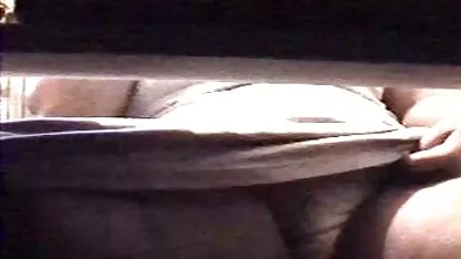 Bajo escritorio gordas folladas por negros