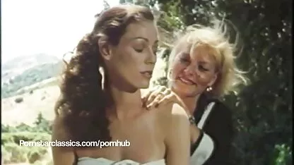 Clásico pornstar annette disfruta lesbiana caliente tub sexo maduras follando con animales