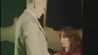 Hermosa nena chupando Viejo hombre Pequeña Polla petardas anal gordas