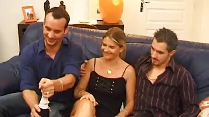 Atascado milf obtiene un hardcore Doble penetración cogiendo señora casada