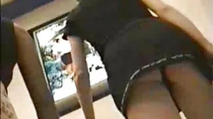 Upskirt - piernas largas lesbianas gordas y maduras