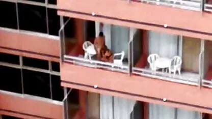 Hotel Balcón Parte 2 chochos gordos y peludos