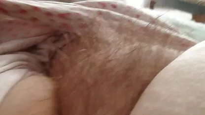 Frotando su grueso suave coño peludo videos insecto xxx